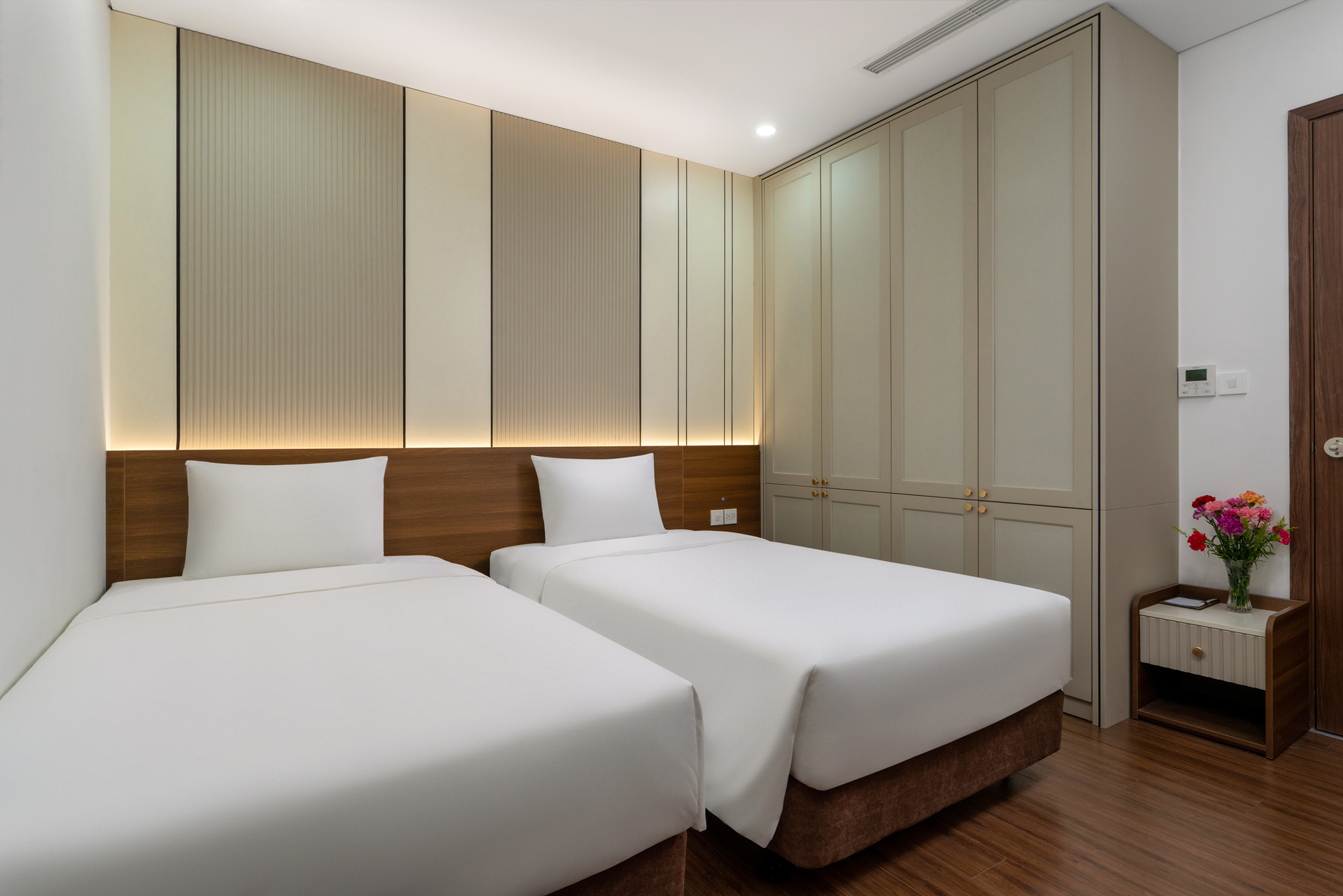 ONE BEDROOM SUITES